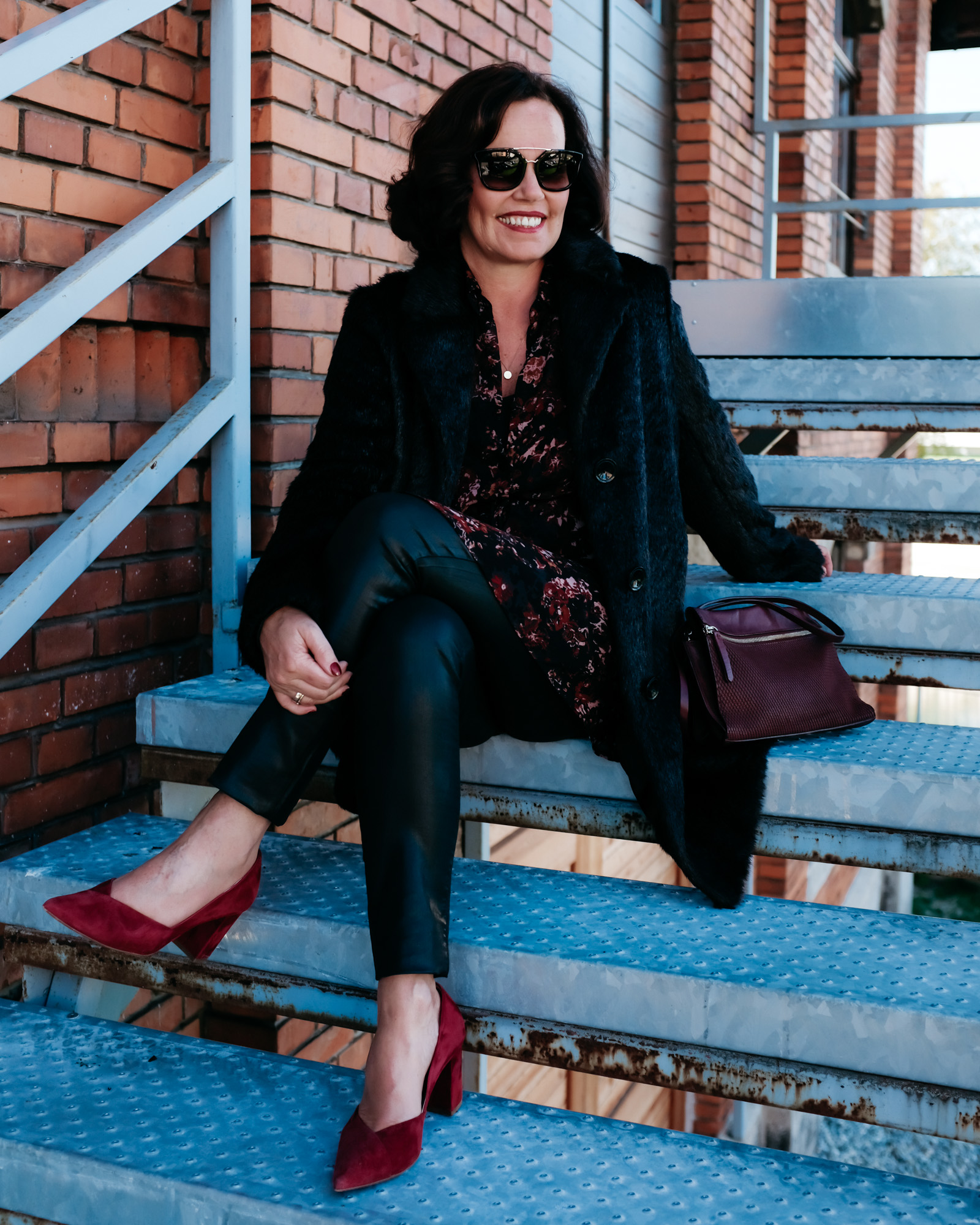 Lässig mit etwas Eleganz und Glamour