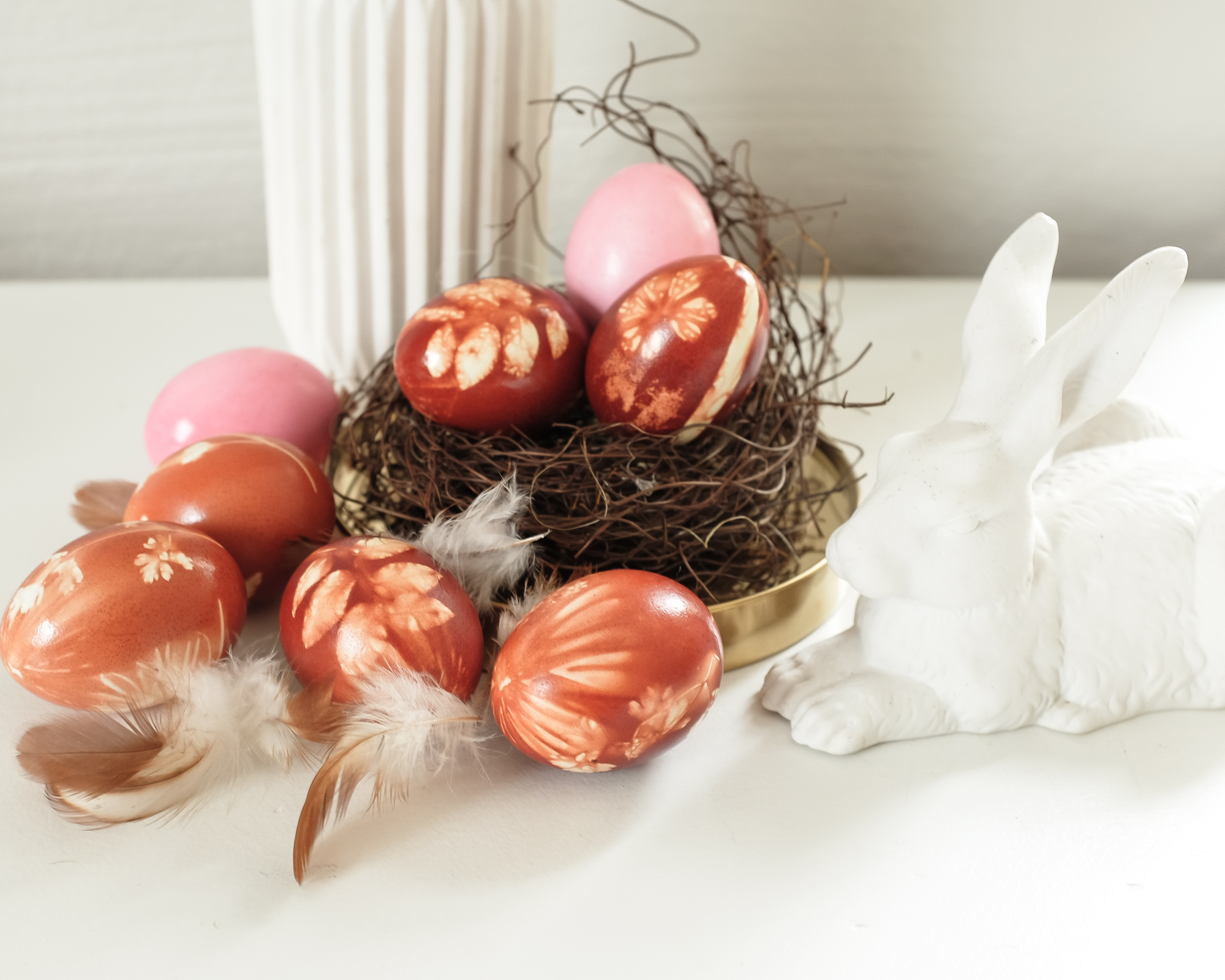 Warten auf den Frühling & Ostereier mit Zwiebelschalen färben