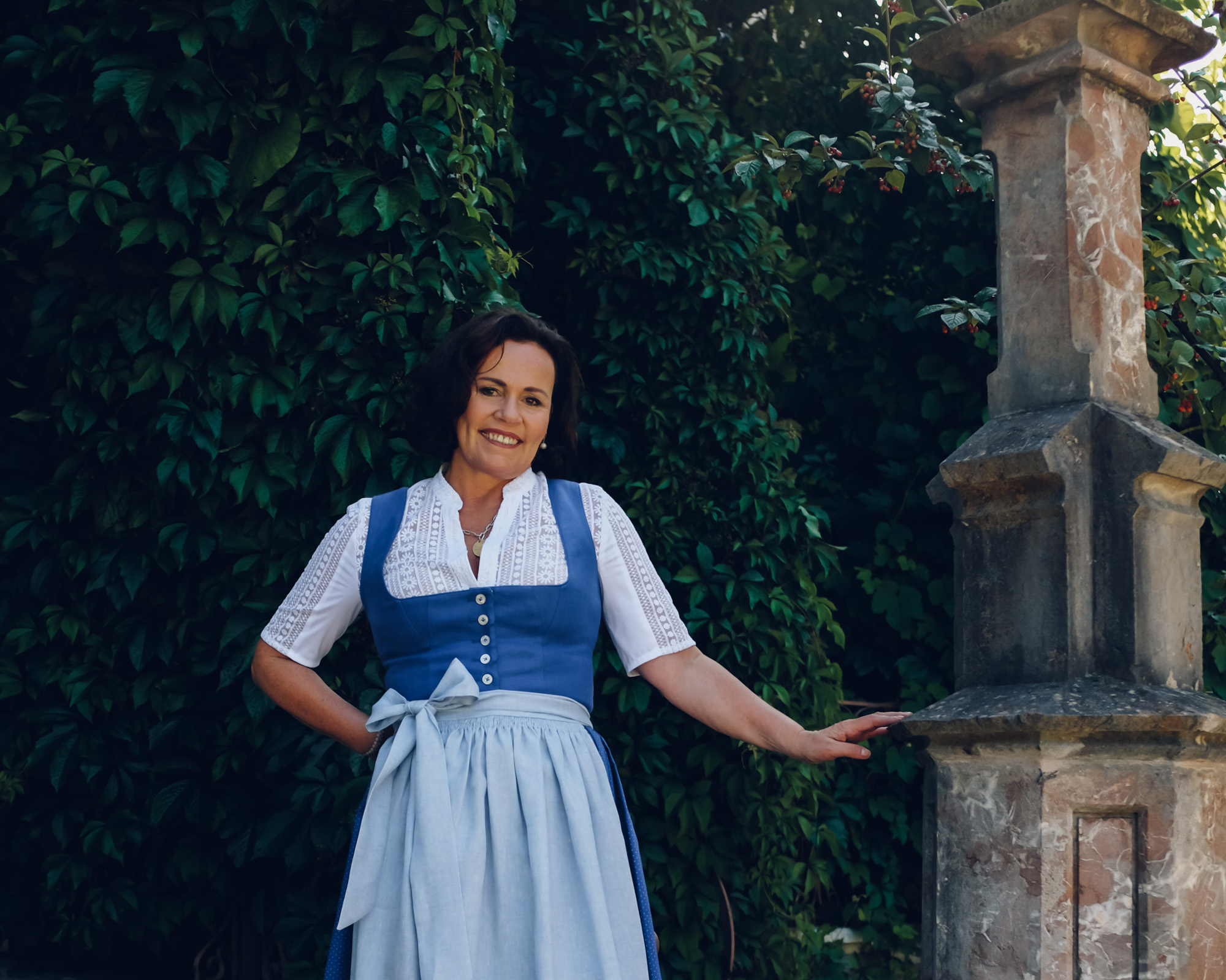 Ein Dirndl & zwei verschiedene Styles