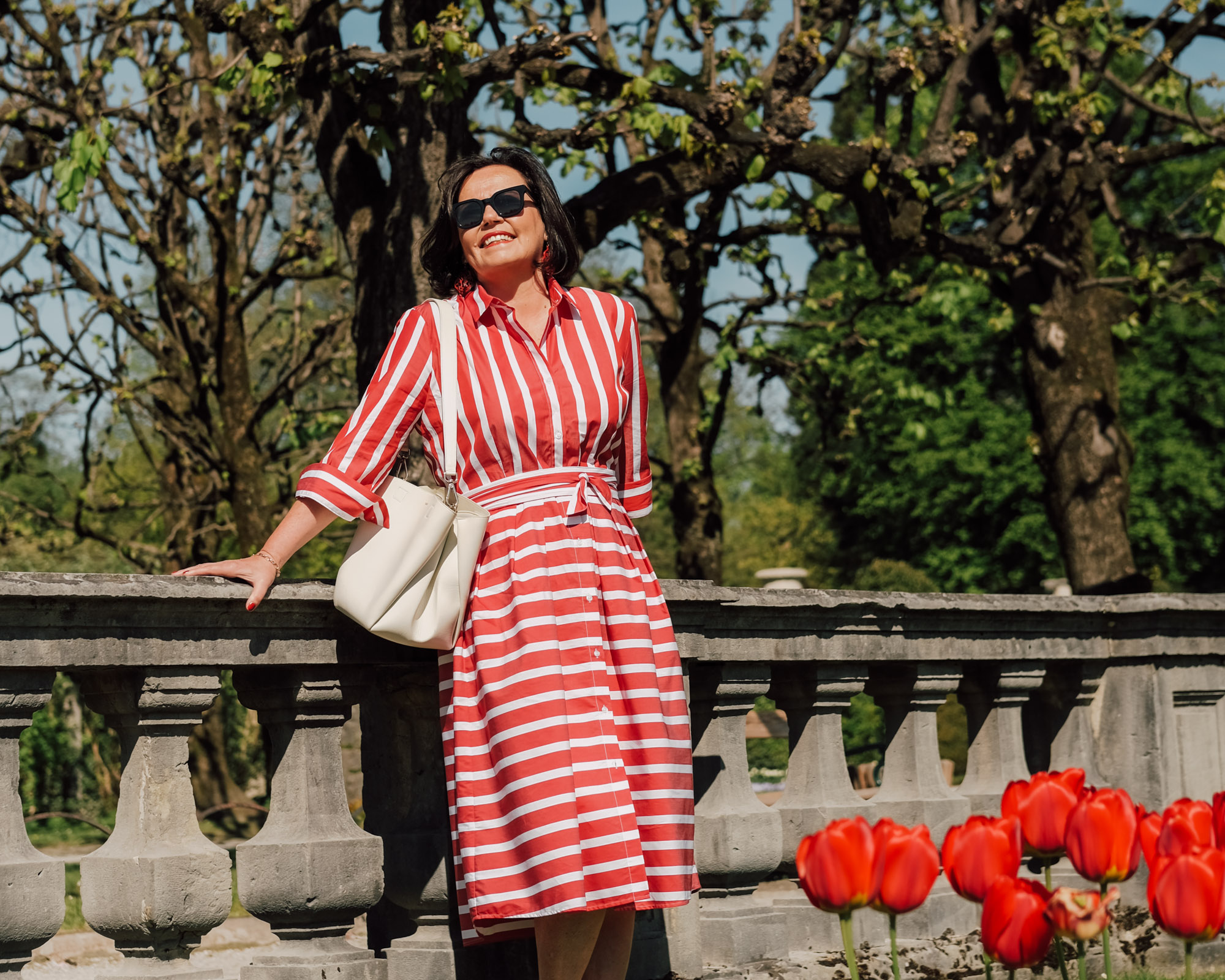 Unkompliziert und feminin: das gestreifte Hemdblusenkleid