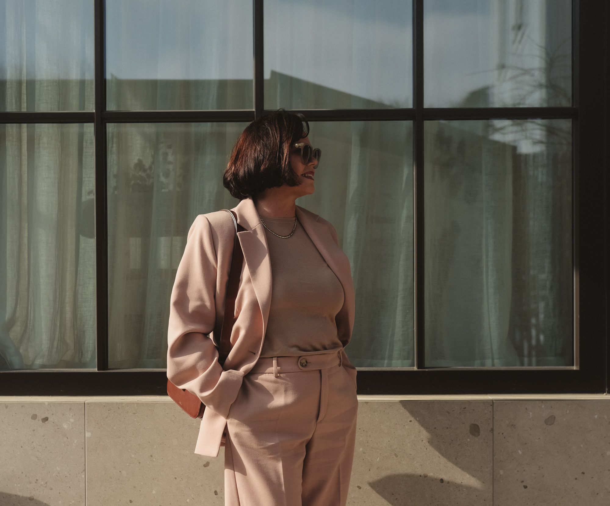 Pastell trifft Power –  ein klassischer Hosenanzug –  5 Frühlingslooks