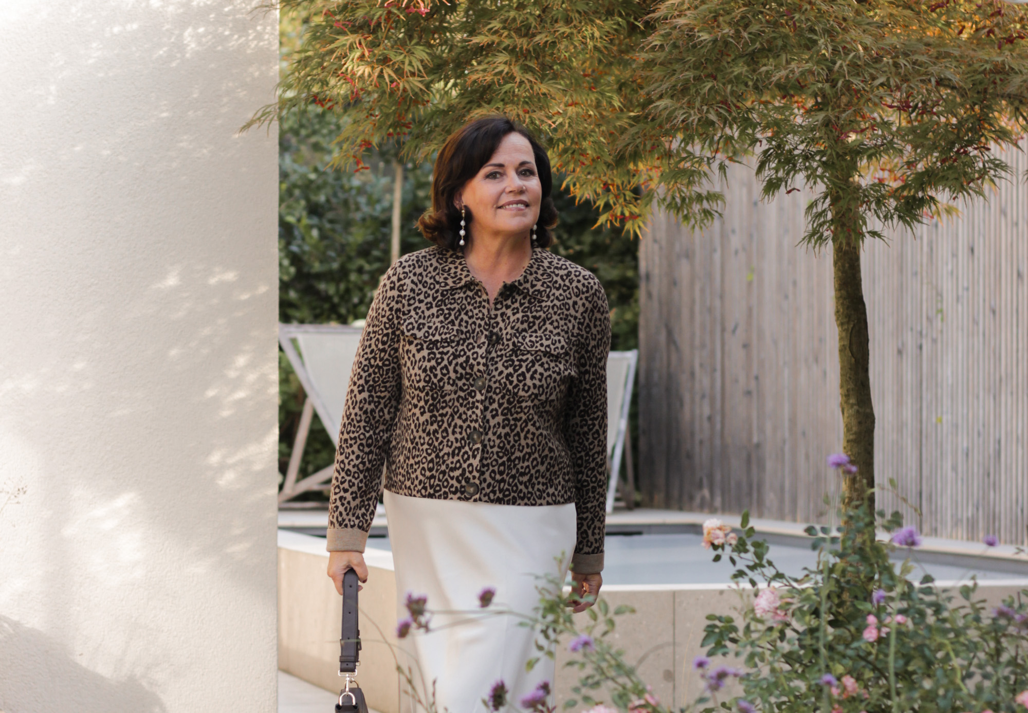 Herbstmode – stilvolle Looks mit einem Leojäckchen